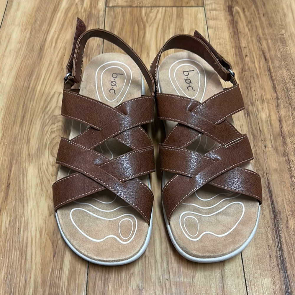 B.o.c. Women’s sandals GUC size 10 brown